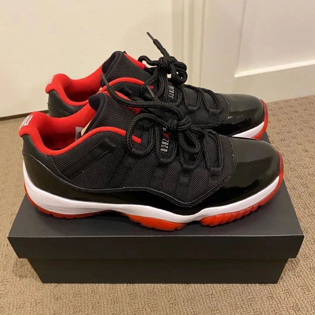 新品未使用 AIR JORDAN 11 RETRO LOW BRED エアジョーダン11レトロ ロー ブレッド 528895-012 - メルカリ