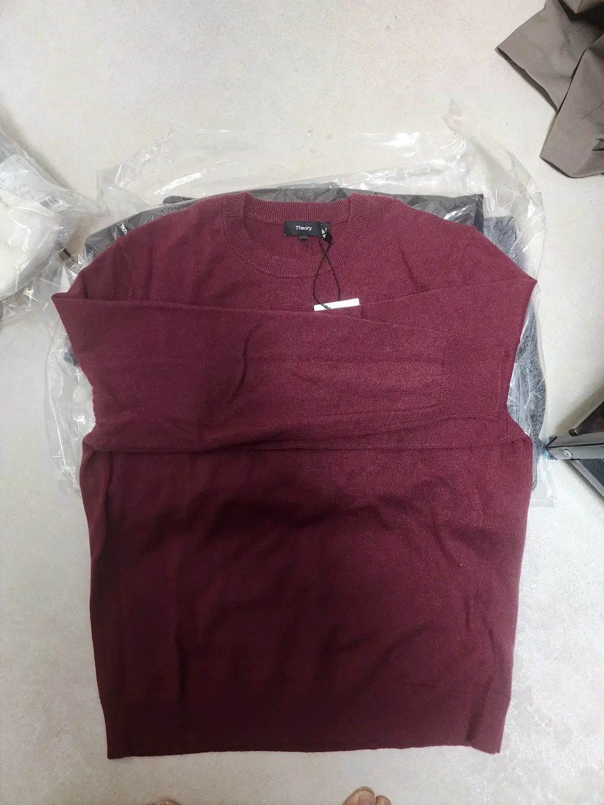 Theory(セオリー) カシミア 100 % L (バーガンディ)