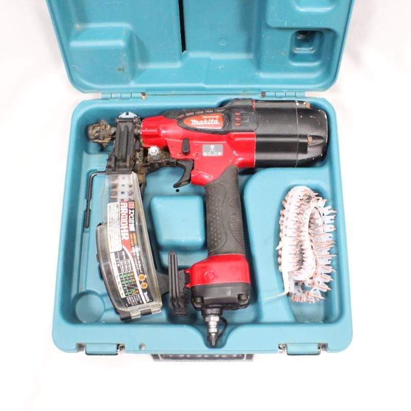 makita マキタ 41mm 高圧エアビス打ち機 AR410HR 赤 ケース付き エア工具 エアツール 大工道具 ねじ打ち 動作 済◎