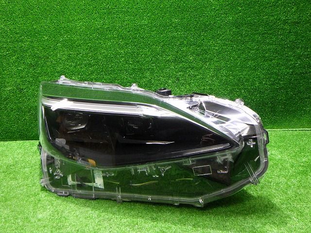 ヤリスクロス 右ヘッドライト LED MXPB MXPJ 10 15 52-325 B2 ジャンク 251008017