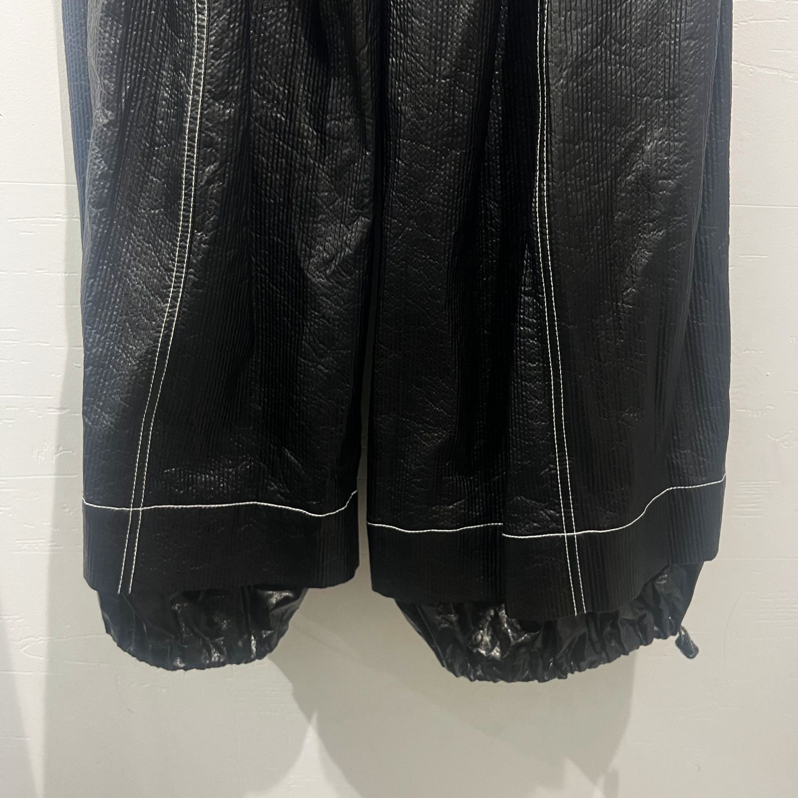 ナットエンペラー NUTEMPEROR 黒 変形 パンツ 中古・古着通販】NUTEMPEROR (ナットエンペラー) スラックス