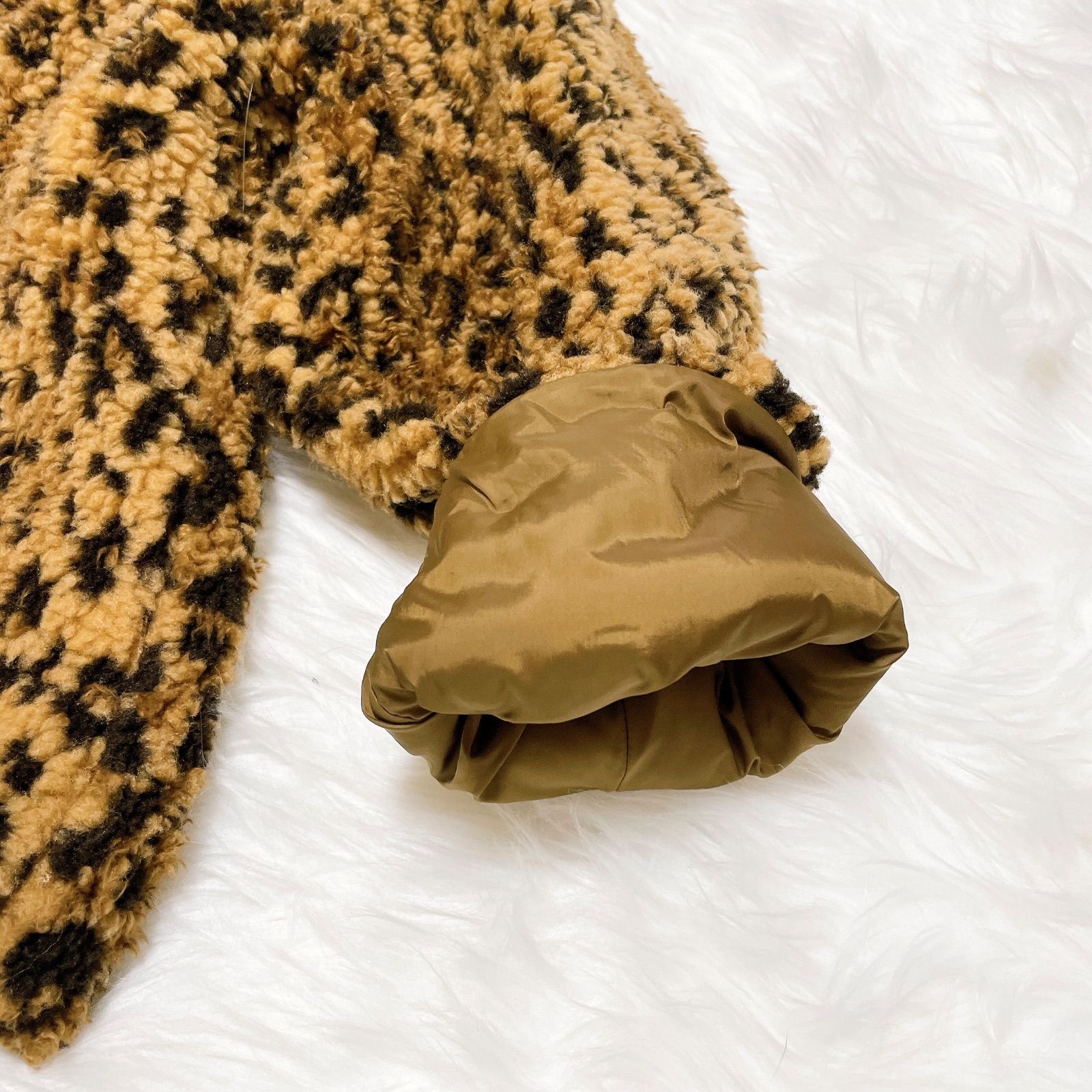 TATRAS ブルゾン　サイズ3 CML アニマル　LTAT22A4913-L TATRAS ブルゾン サイズ3 CML アニマル LTAT22A4913-L ポリエステル