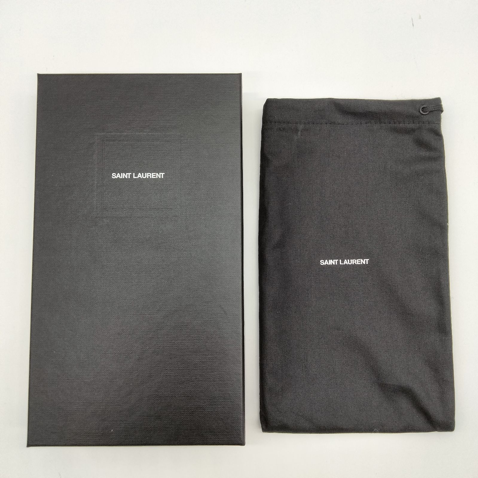 ✨未使用✨SAINT LAURENT サンローランパリ YSLロゴ レザー
