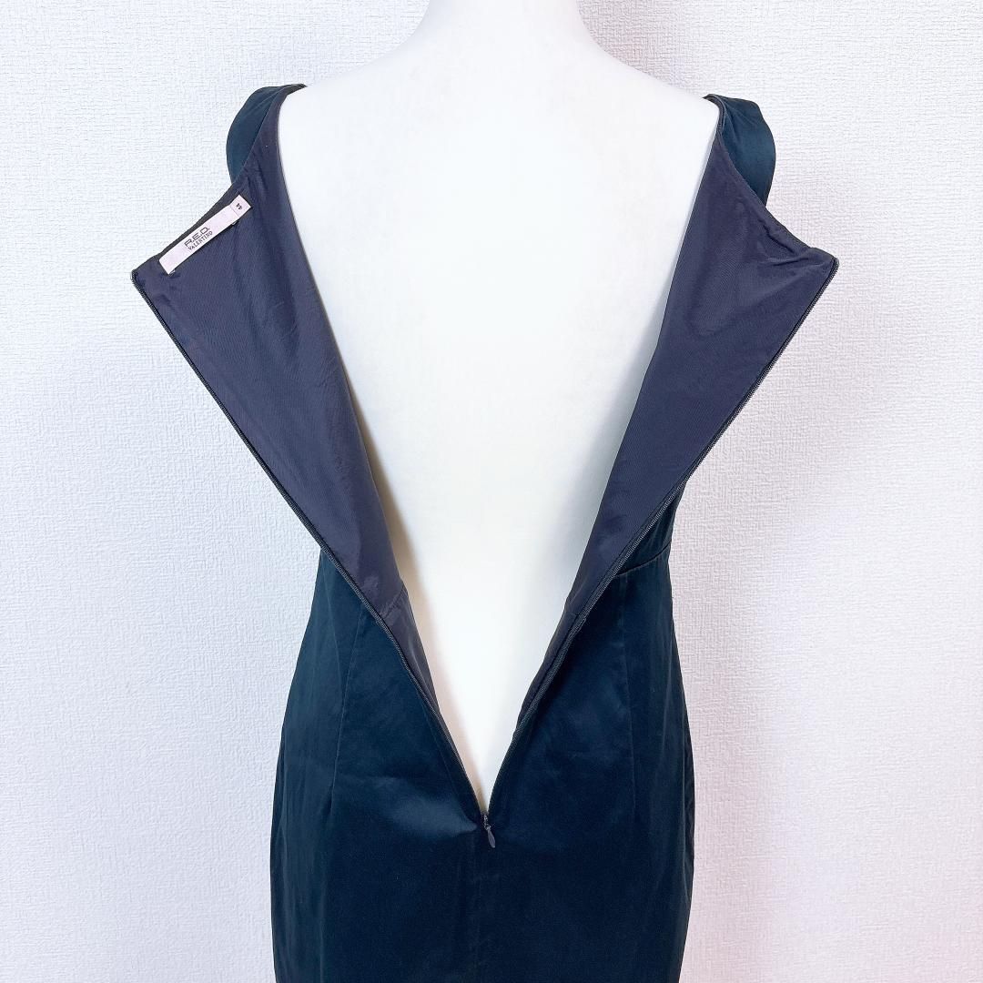 美品】レッド・ヴァレンティノ ノースリーブワンピース 44 無地