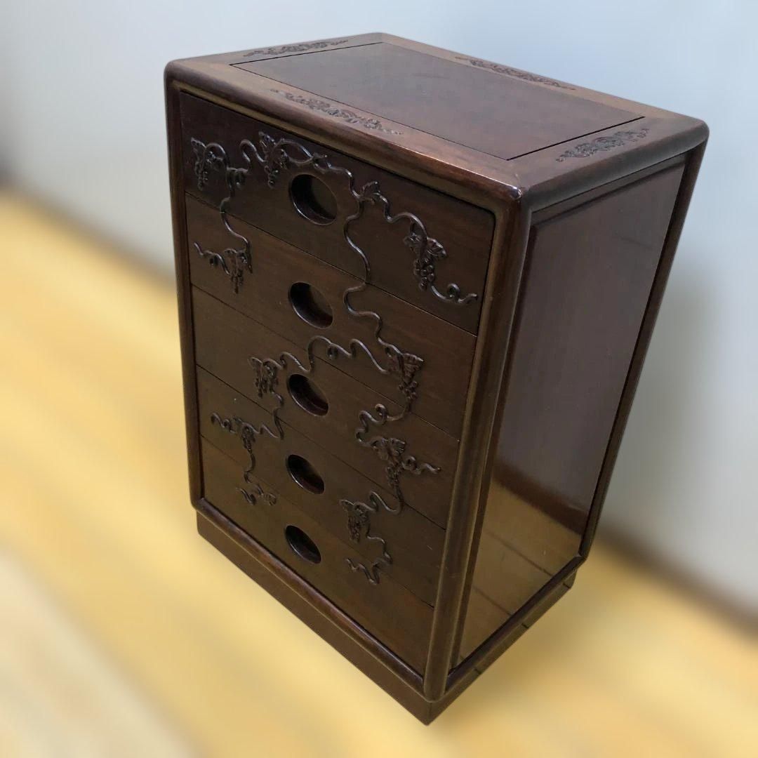 送料無料 葡萄唐草彫刻 ぶどう木製五段チェスト 小引き出し 和風収納 アンティーク調 木製家具 書斎 和モダン クラシックインテリア 251026-9
