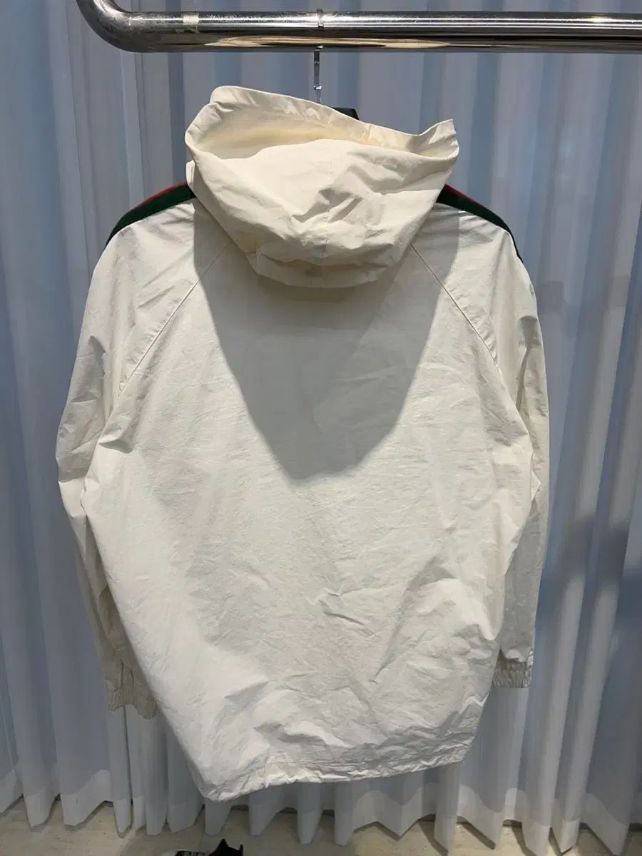 白 サムスンのロゴ
