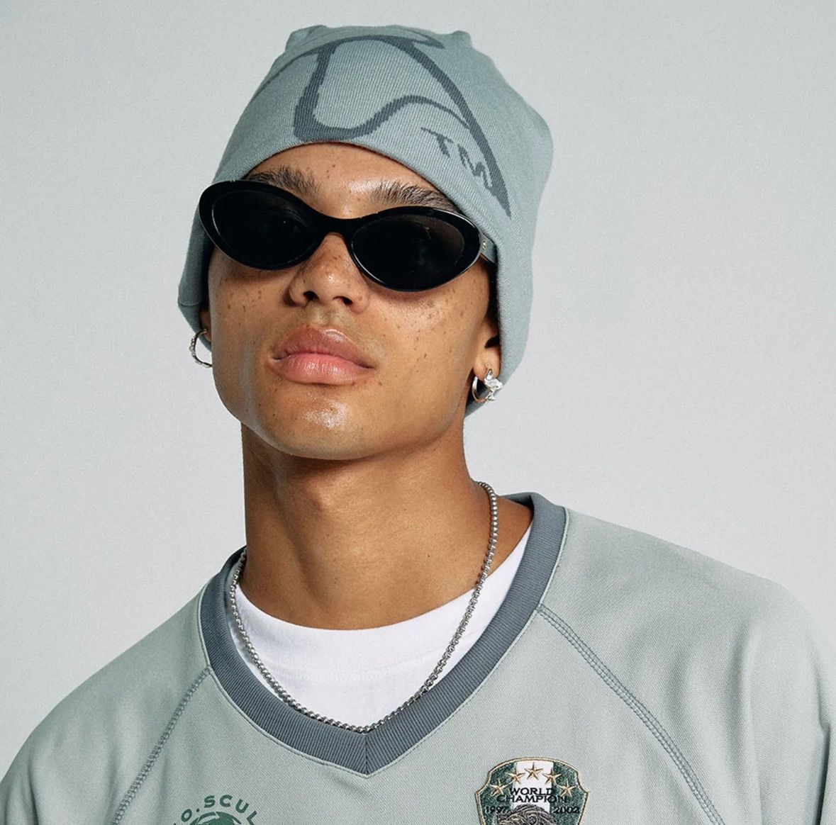 新品】NewJeans ハニ着用 Reversible Beanie ディープセージ - メルカリ