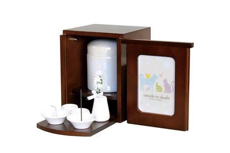 仏具を置いて使える台座付き