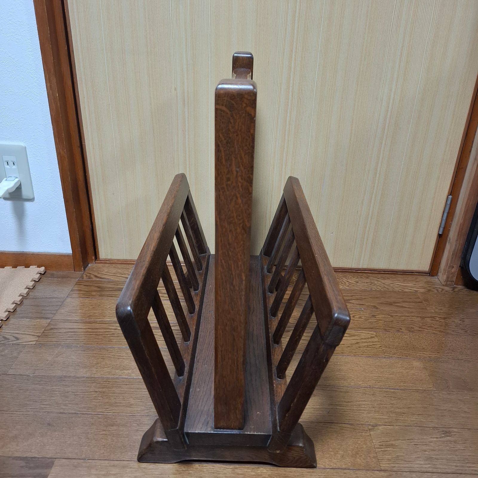 GMHO93○英国カントリー オーク無垢材 クラシック マガジンラック ブックラ magazinerack-03018 cross オーク ウッド マガジンラック | ART