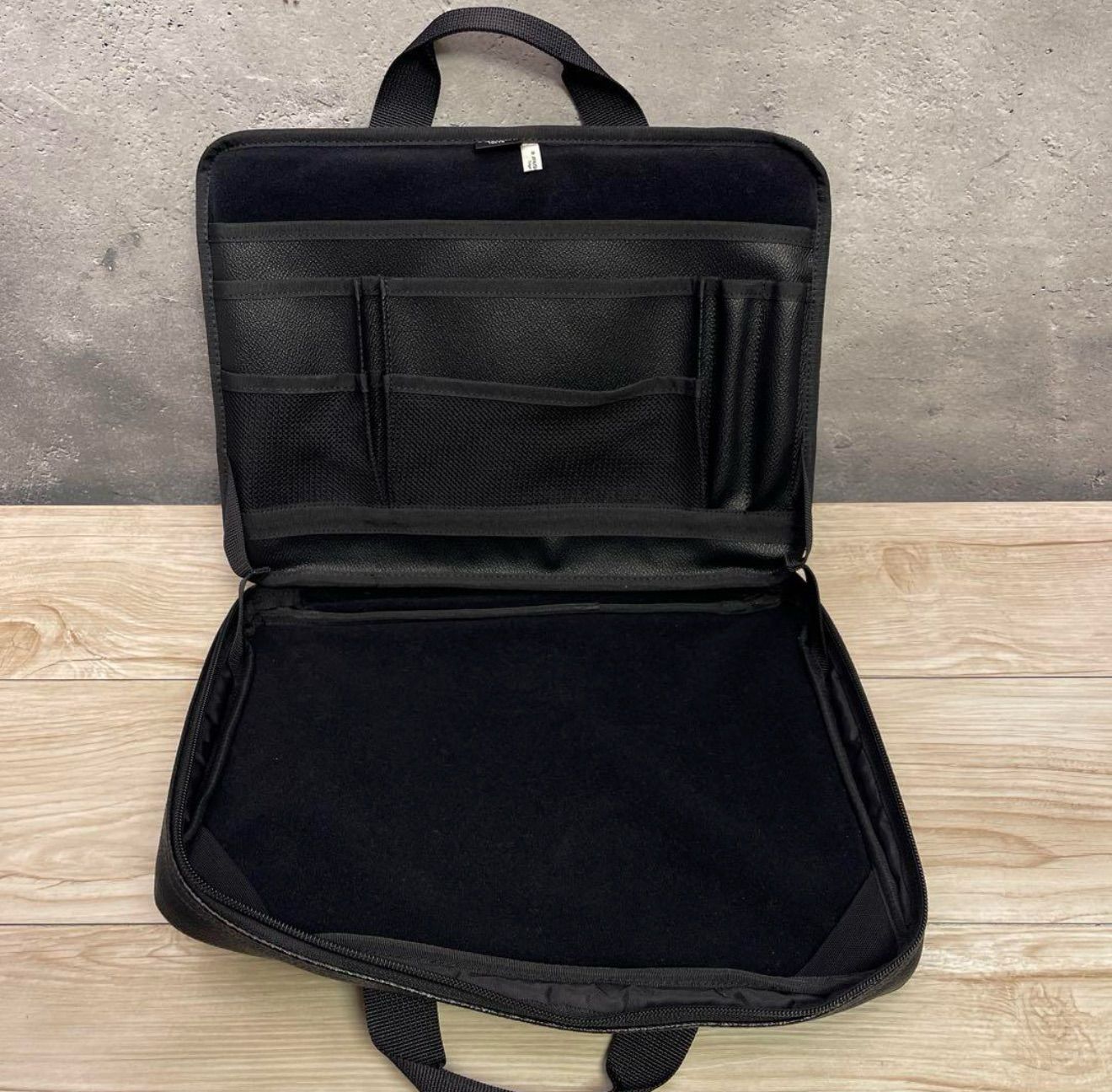 ✨PORTER × ほぼ日 コラボ サテライト PCケース ブラック✨ - メルカリ