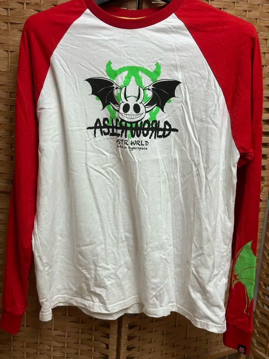 ASTR WRLD アストロ ワールド コウモリ 長袖 ロングスリーブ 長袖 Tシャツ