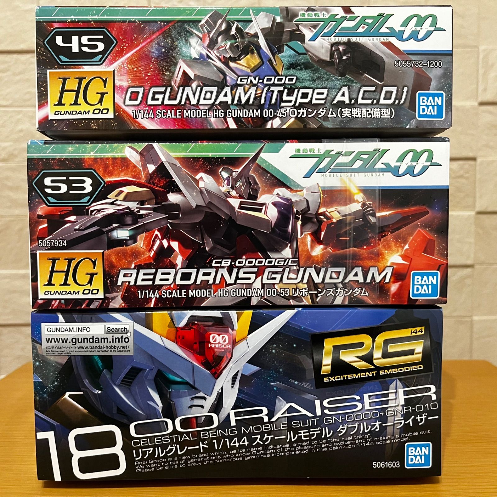 ガンプラ(HGオーガンダム[ACD型]、リボーンズガンダム、RG 00ライザー 