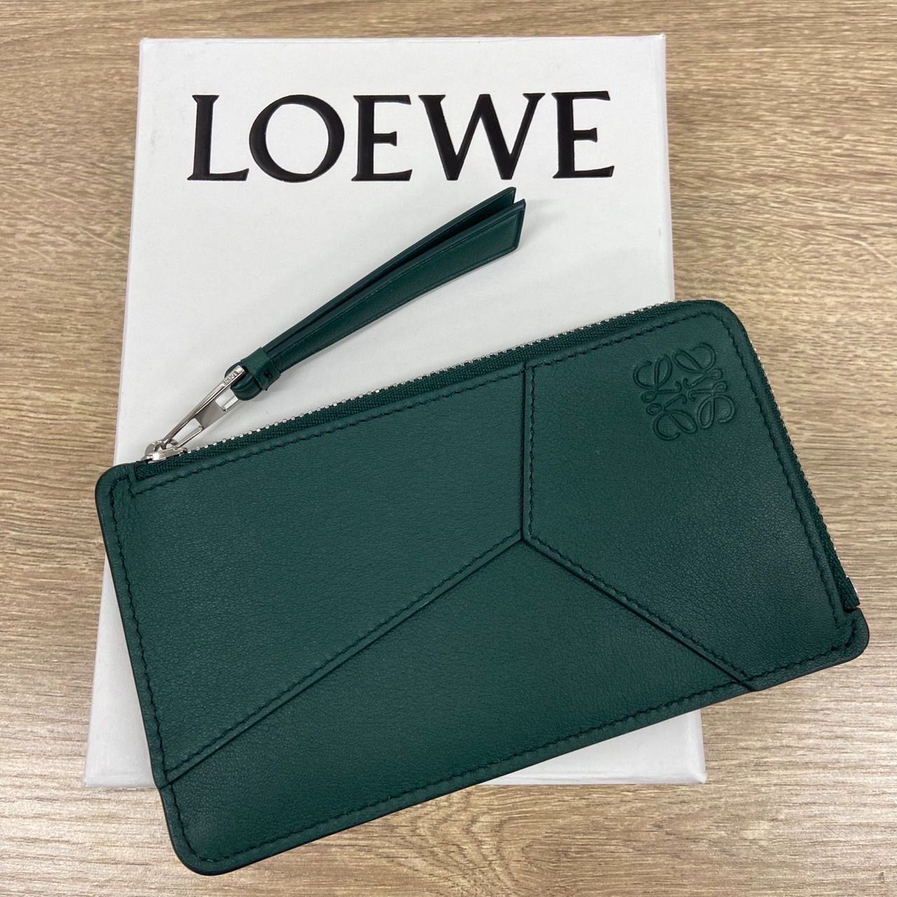 極美品 LOEWE パズル ロング コインカードホルダー クラシックカーフ 