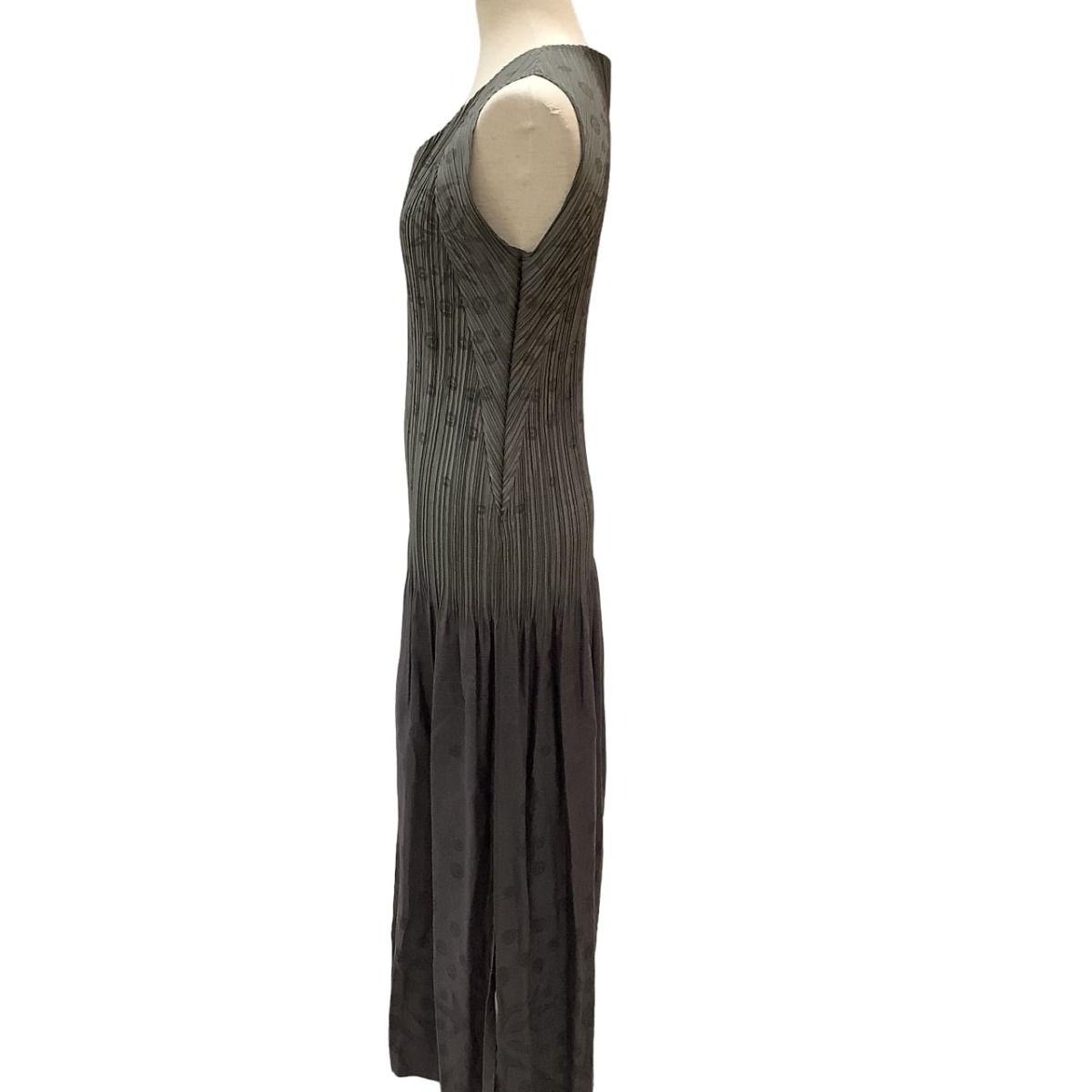 極美品 ISSEY MIYAKE FETEイッセイミヤケ 　プリーツ　ワンピース ♪♪ISSEY MIYAKE FETE イッセイミヤケ 変形 プリーツ