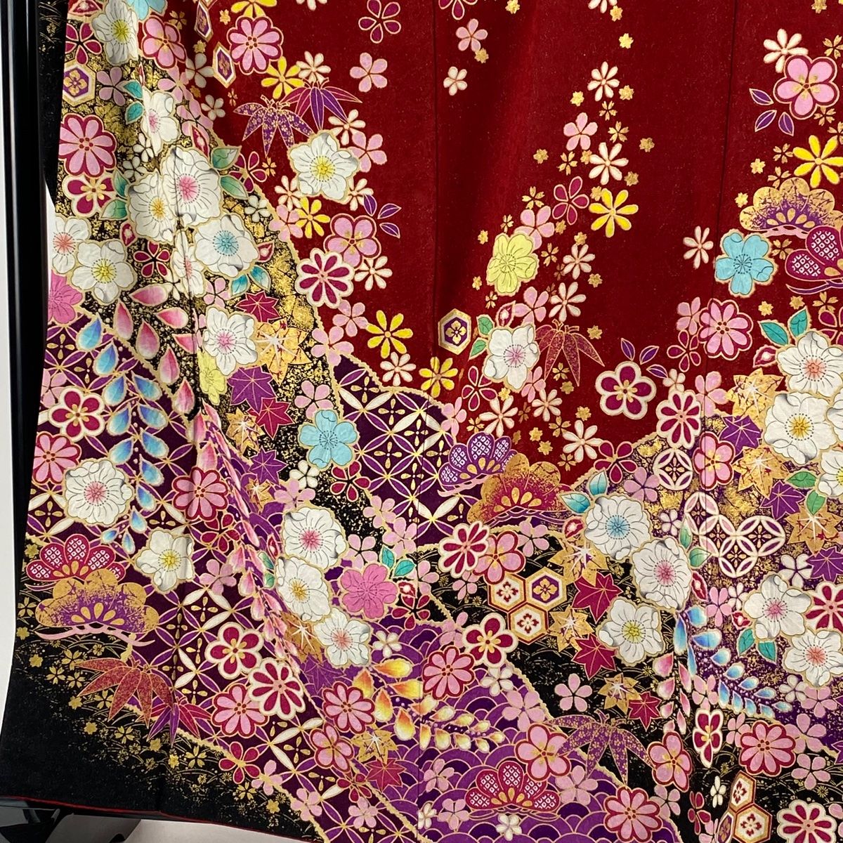 振袖 美品 名品 牡丹 草花 銀通し 金彩 赤 袷 振袖 身丈166cm 裄丈66cm M 袷 御所車 草花 銀通し 金銀彩 赤