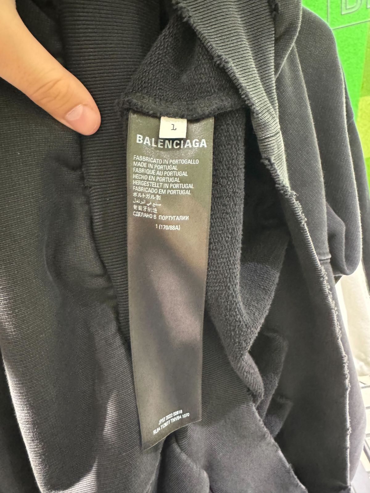 BALENCIAGA (バレンシアガ) 22SS Be different 刺繍プルオーバー
