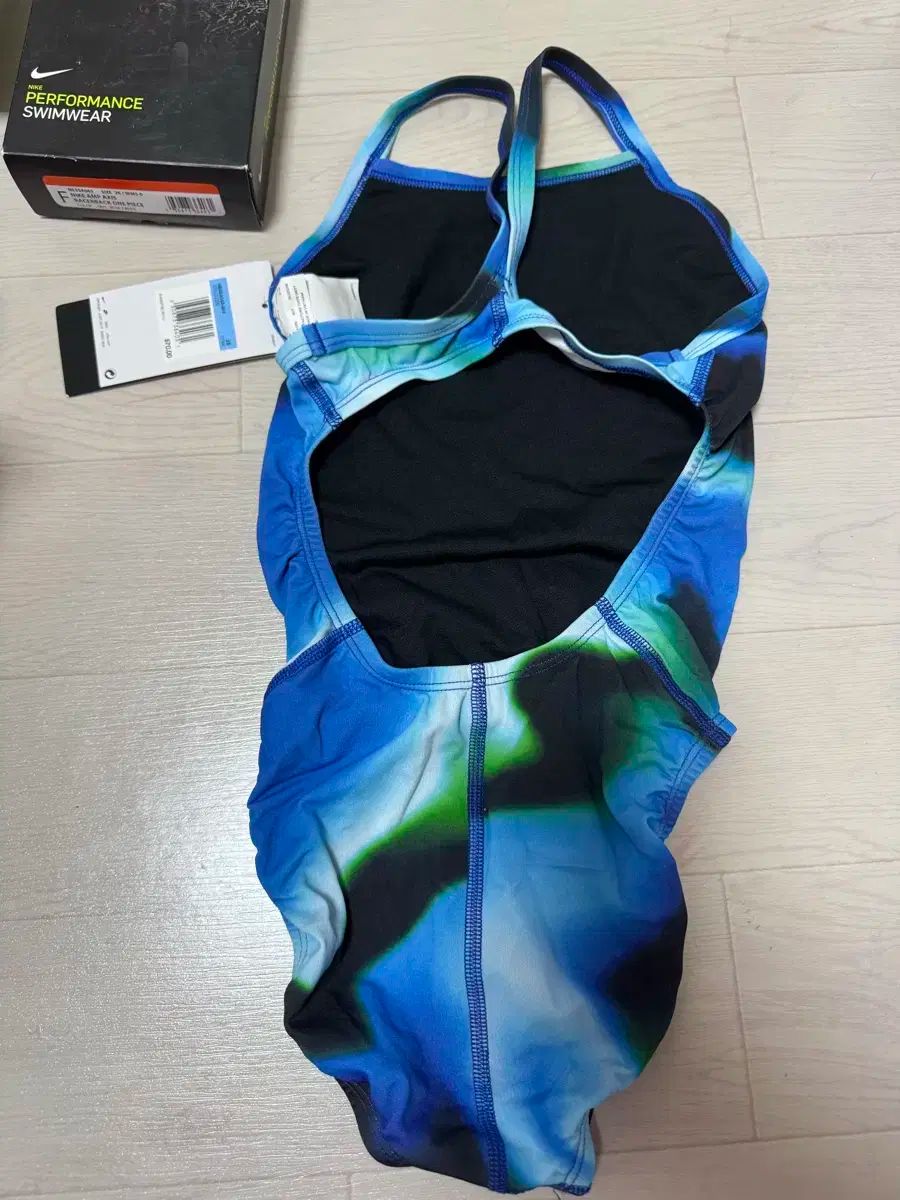 NIKE ナイキ アンペア amp axis レーサーバック 水着 26 サイズ