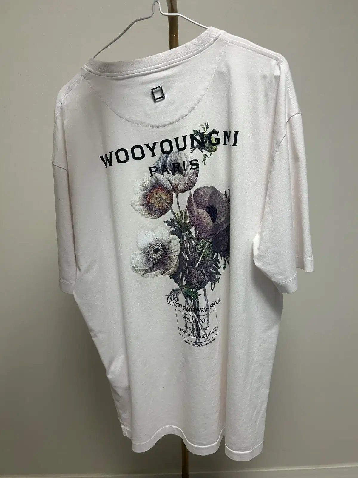 ☆韓国人気☆フラワー バックロゴ Tシャツ/WOOYOUNGMI☆ ☆人気☆【WOOYOUNGMI】☆Flower Print Back Logo T-Shir.t