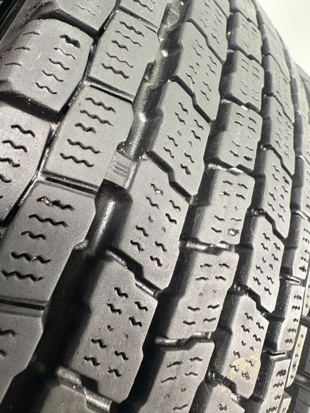 スタッドレス TA672