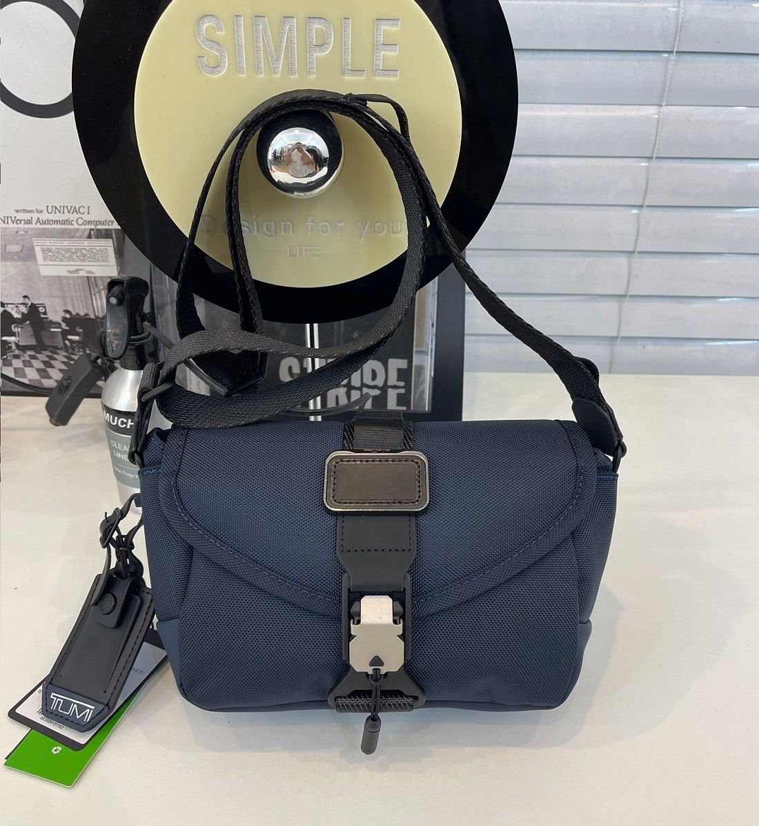 新品 TUMI ALPHA BRAVO 232716 「コンパス」クロスボディ ネイビー  