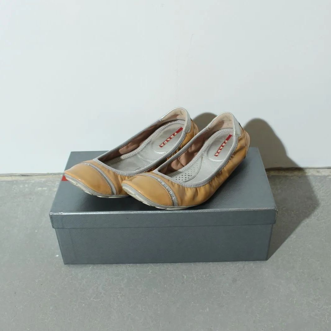 PRADA エナメル リボンバレーシューズ 箱付き 美品✨】プラダ リボン