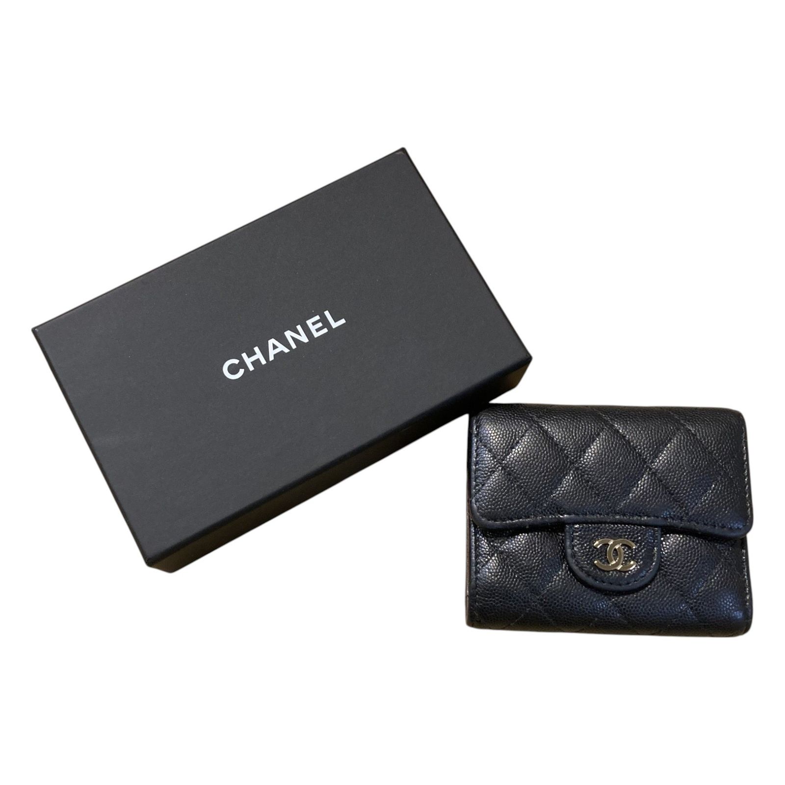 CHANEL (シャネル) - A81900 マトラッセ キャビアスキン