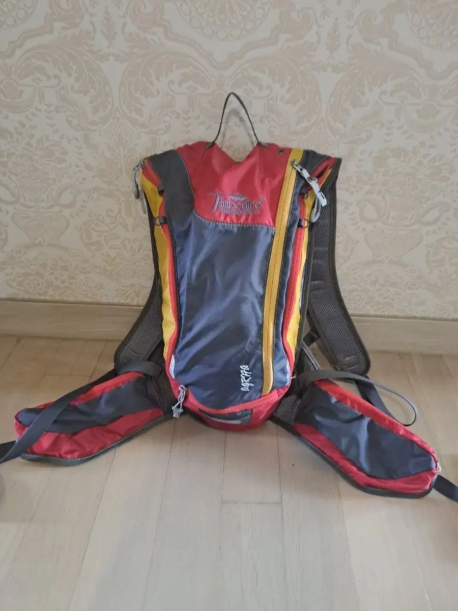 ティンバーライン 登山 自転車 トレッキング リュックサック バッグ