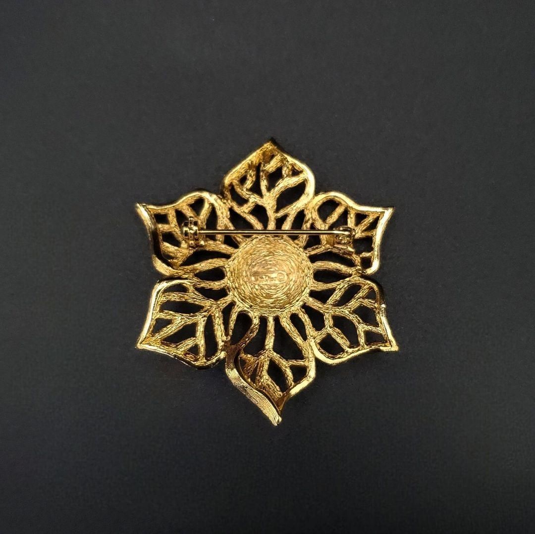 クリスチャンディオール ゴールドカラー フラワーモチーフ ブローチ