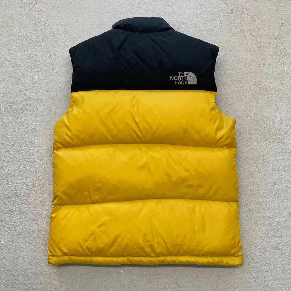 ザノースフェイス 　ヌプシ　ダウンベスト　 700　フィル　イエロー THE NORTH FACE イエロー ヌプシ ダウンベスト S 700フィル