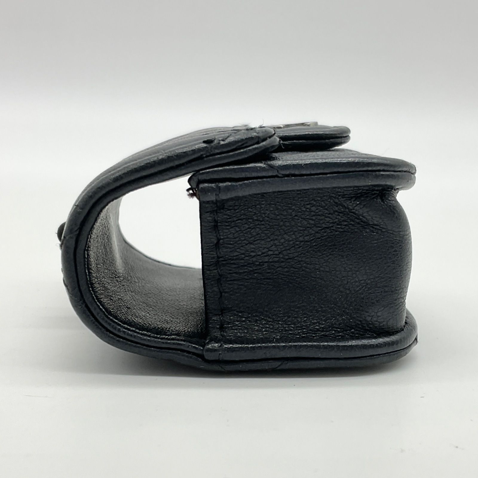 CHANEL シャネル マトラッセ キャビアスキン AirPodsケース エア