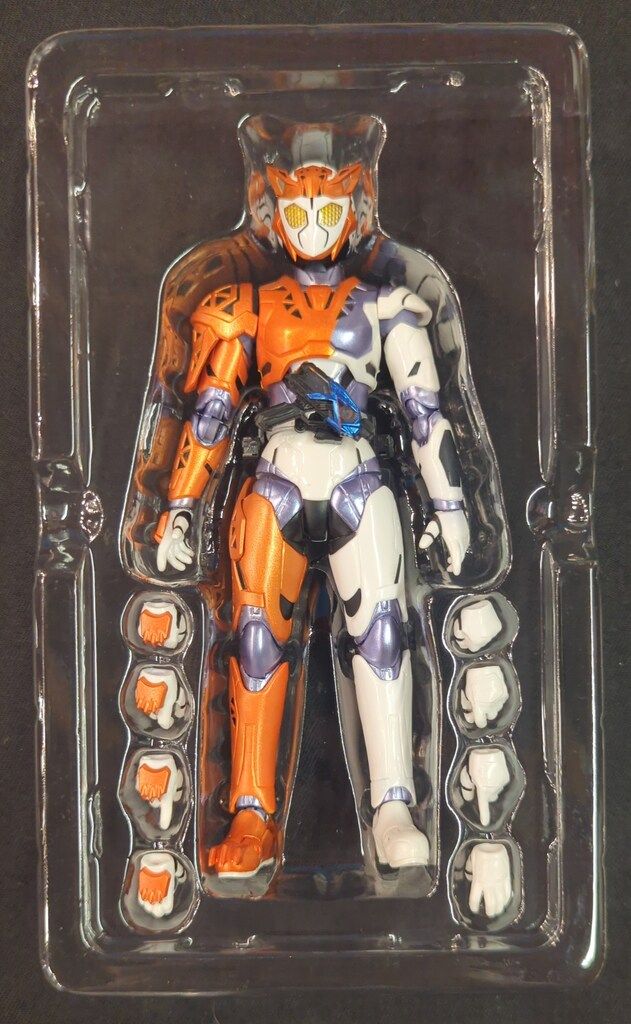 フィギュアーツ 仮面ライダー ゼロワン バルキリー ラッシングチーター