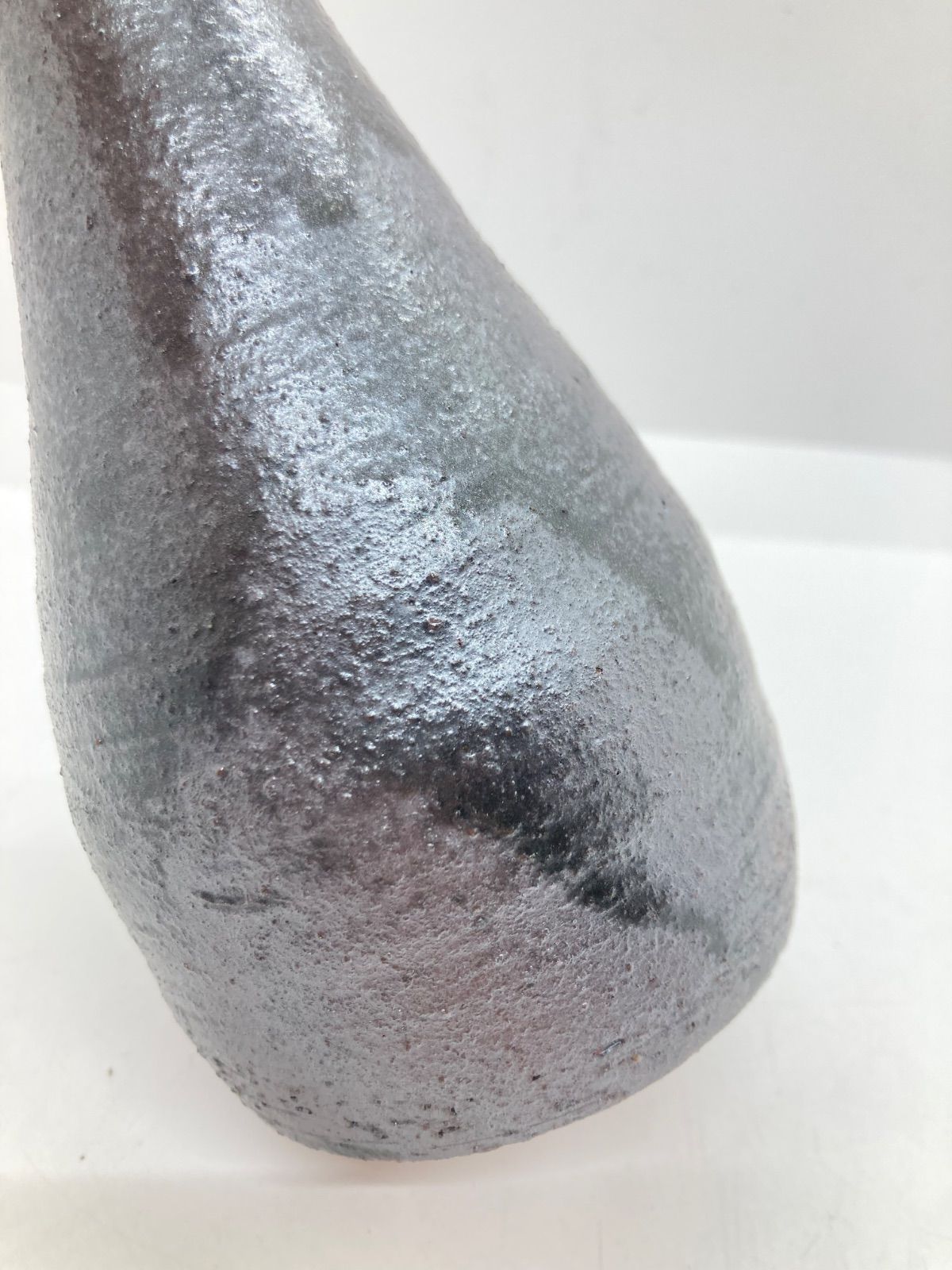 しがらき焼　信楽焼　陶器 花瓶 新品】信楽焼 花瓶 ブラック やきもの 土もの しがらき 花瓶 一輪挿し