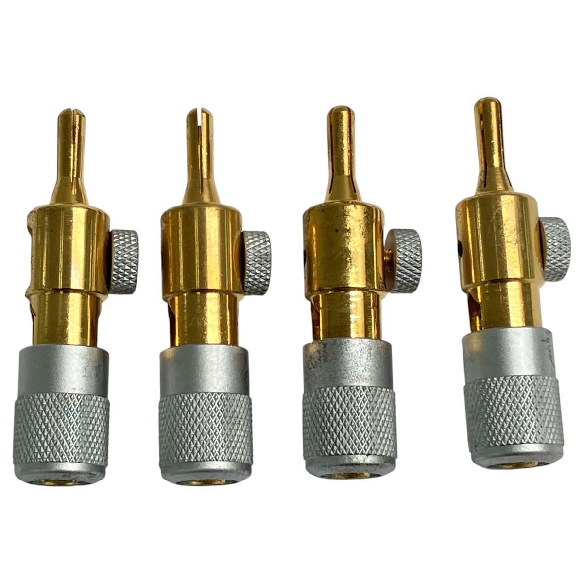 4個 スピーカープラグ