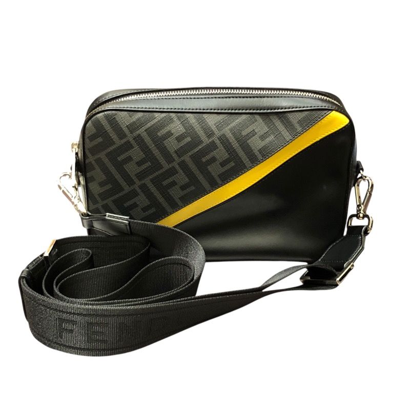 【FENDI】カメラケース ミディアムバッグ 楽天市場】FENDI フェンディ ショルダーバッグ CAMERA CASE