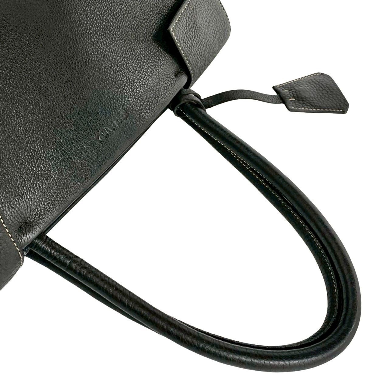 美品！PRADA プラダ　レザーバッグ ビジネスバッグ A4収納可 PRADA 極 美品 希少品 プラダ 三角ロゴ 金具 サフィアーノ