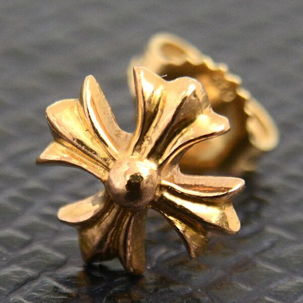 CHROME HEARTS CHプラス スタッド ピアス 22K パヴェ 片耳 CHROME HEARTS CHプラス スタッド ピアス 22K パヴェ 片耳 CHROME