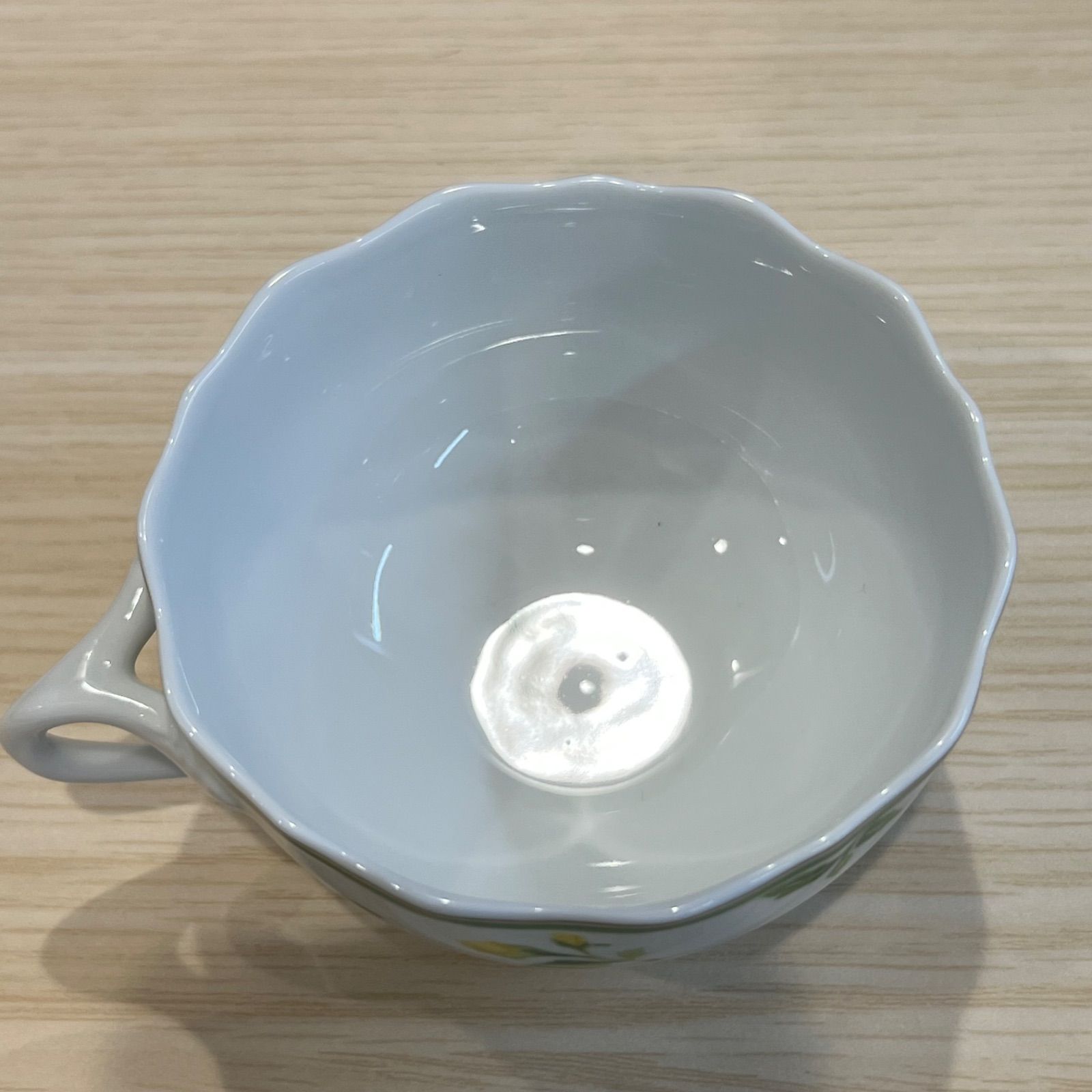 HUTSCHENREUTHER（フッチェンロイター）ティーカップ&ソーサー 2客
