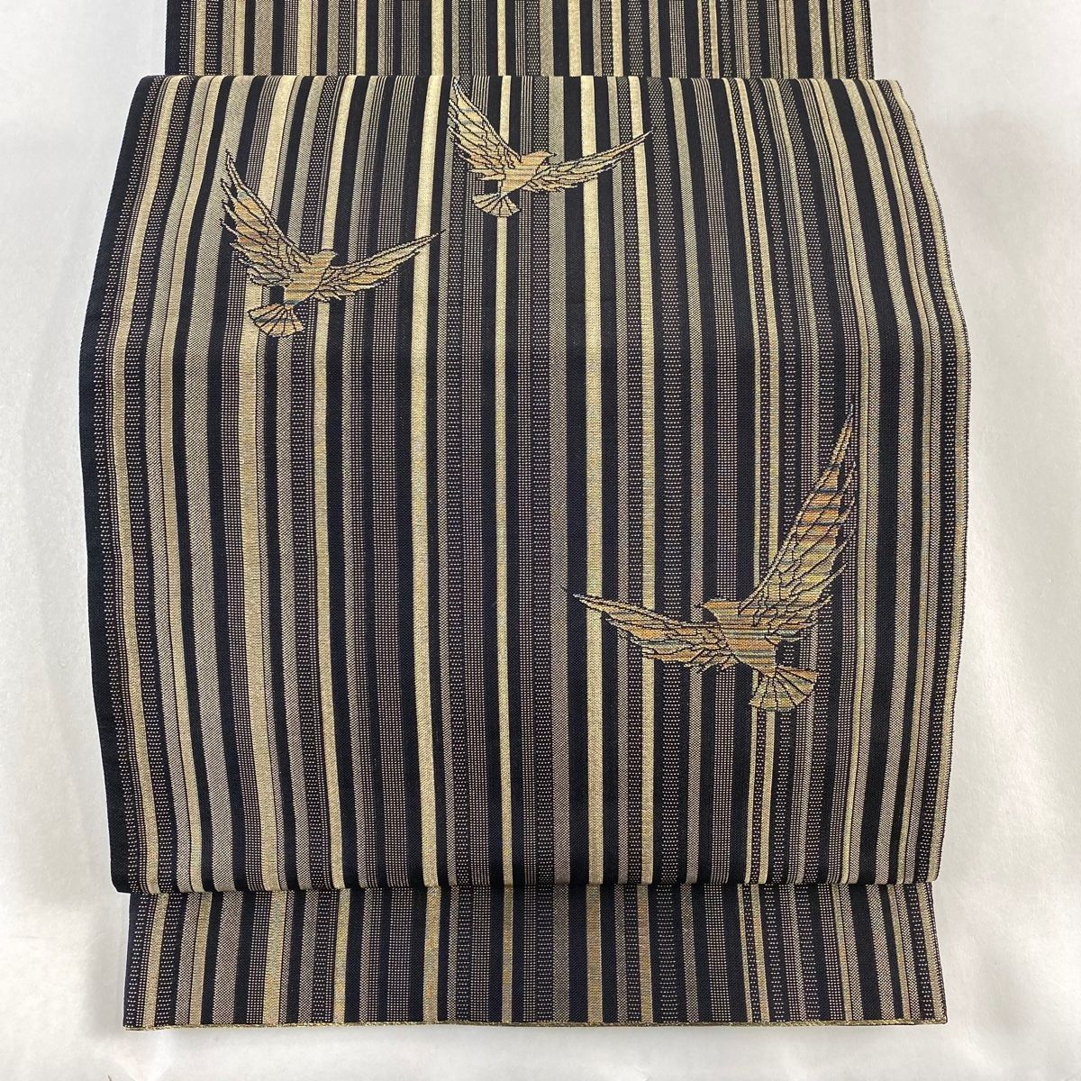 袋帯 美品 名品 斉藤三才 落款 三才鳥 縞模様 金糸 ラメ糸 黒