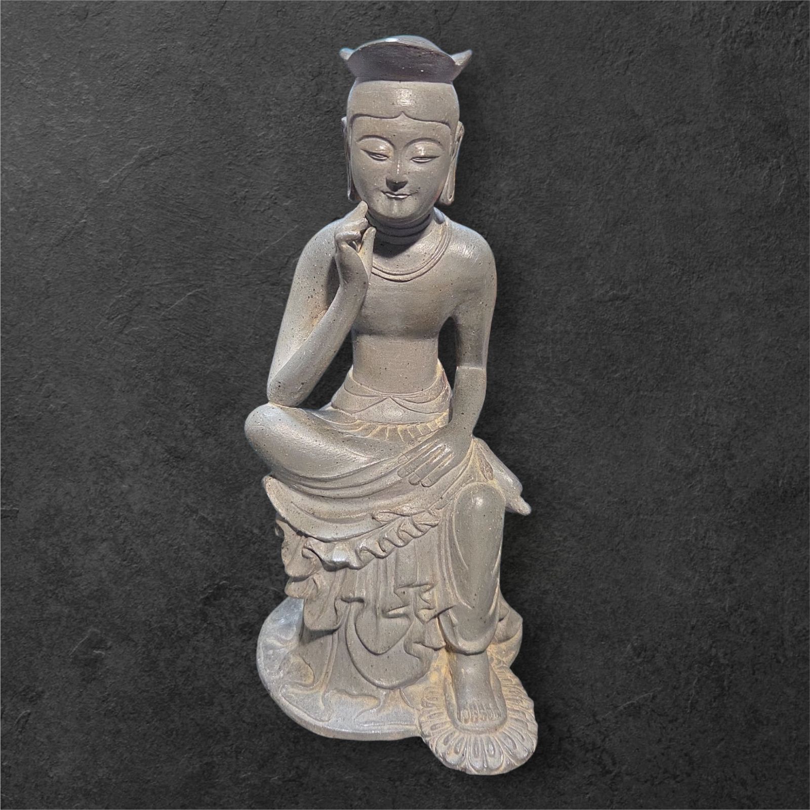 石仏 坐像 古美術 仏教美術 古道具 アンティーク 仏教美術 国宝仏 弥勒菩薩半跏思惟像 木卯作 落款あり 陶器製
