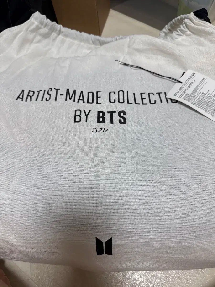 made by bts ジン JIN ソクジン 枕 Good Day 版