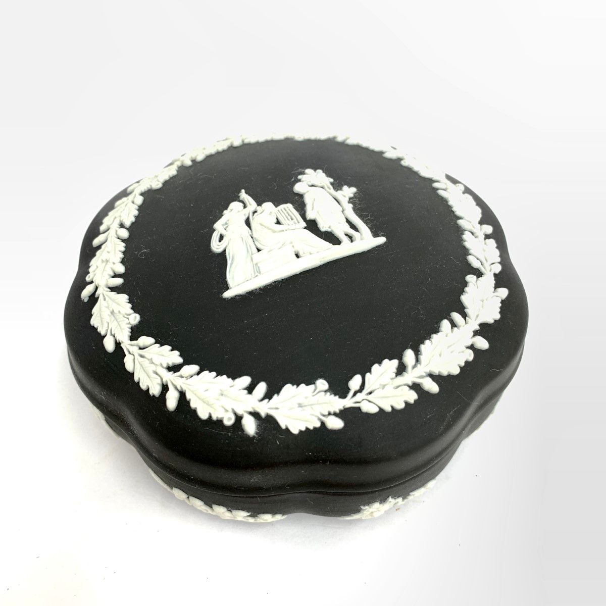 Wedgwood ウェッジウッド 小物入れ ブラック ジャスパー 蓋物