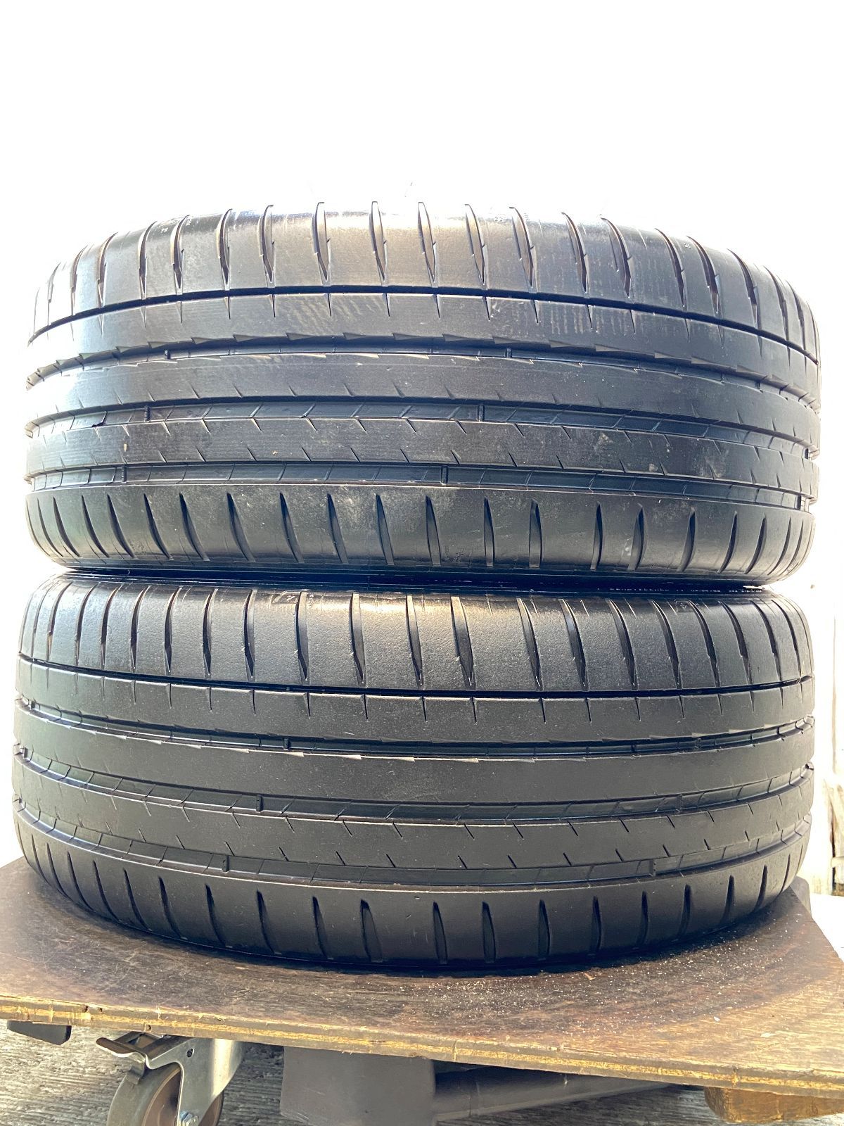 タイヤ ミシュラン プレマシー4 中古