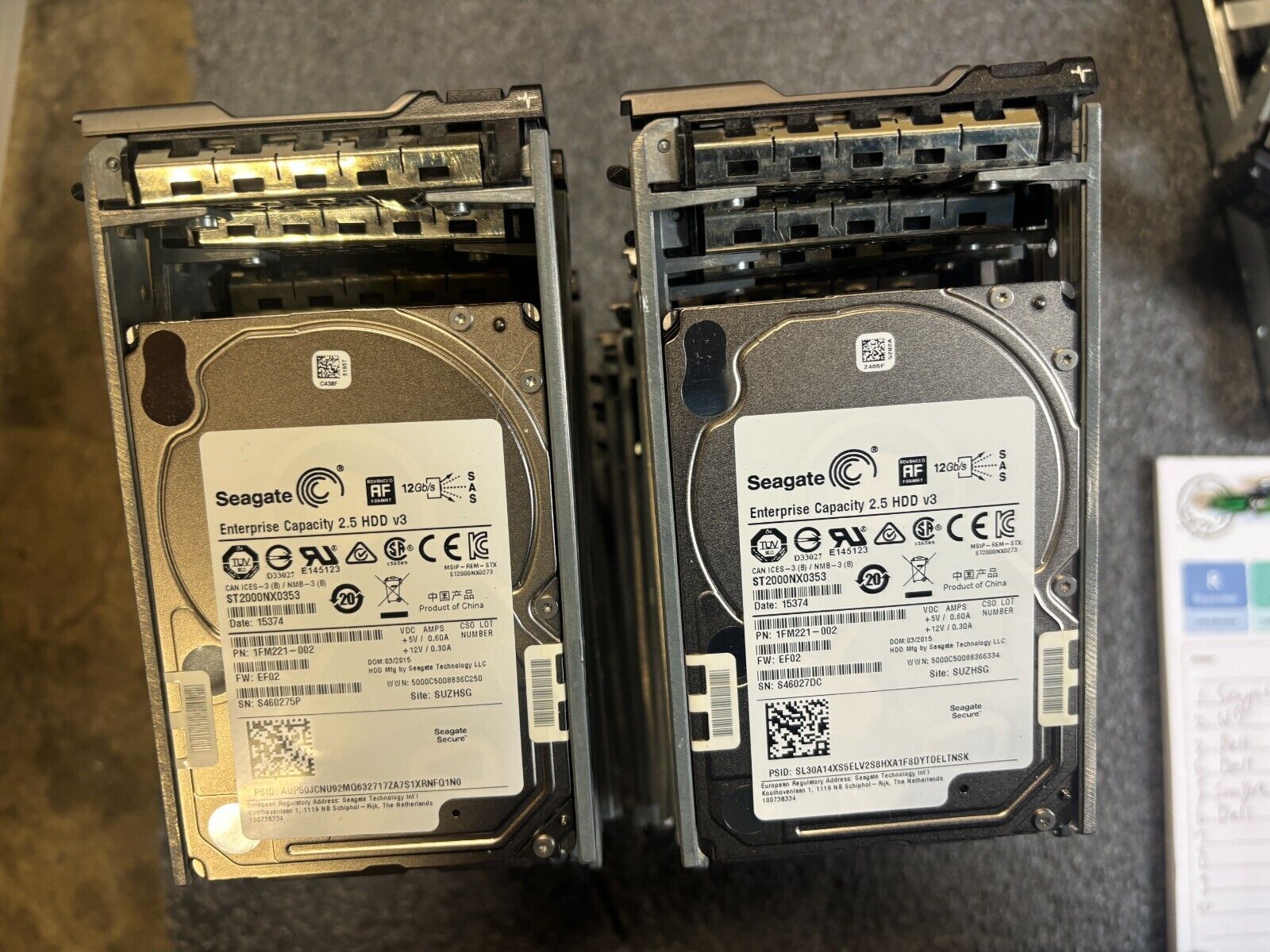 Dell 3YWD2 2TB 7.2K SAS 2.5インチ 12Gbps SED EP+ ハードドライブ Seagate ST2000NX0353