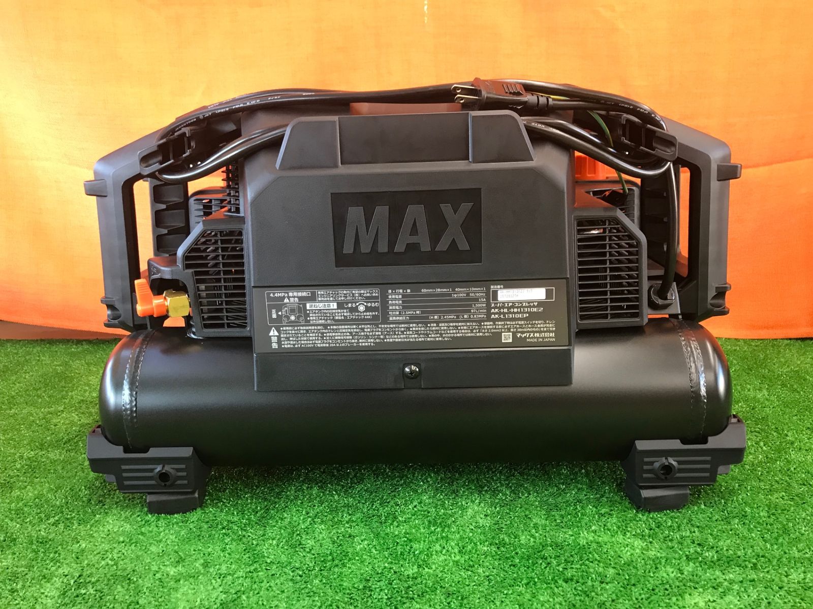 〇MAX マックス 11L高圧 エアコンプレッサ AK-HH1310E2ブラック IT571J8C3JJW エコツール小牧ｲﾝﾀｰ店 M02