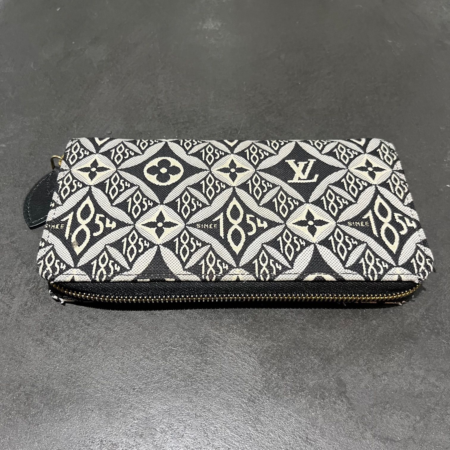 LOUIS VUITTON ウォレット　長財布　モノグラム ジッピー・ウォレット モノグラム｜ルイ・ヴィトン 公式サイト