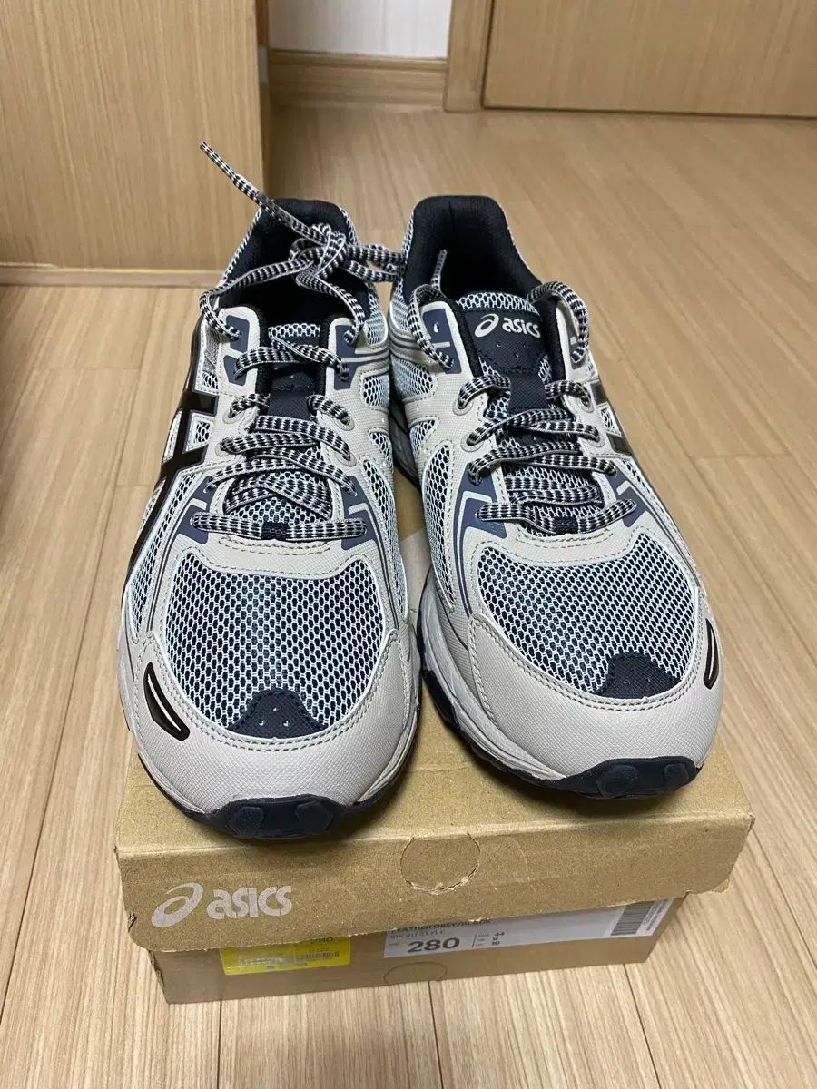 Asics アシックス ゲル ベンチャー 6 フェザー グレー 黒 280 ユング ガイハ