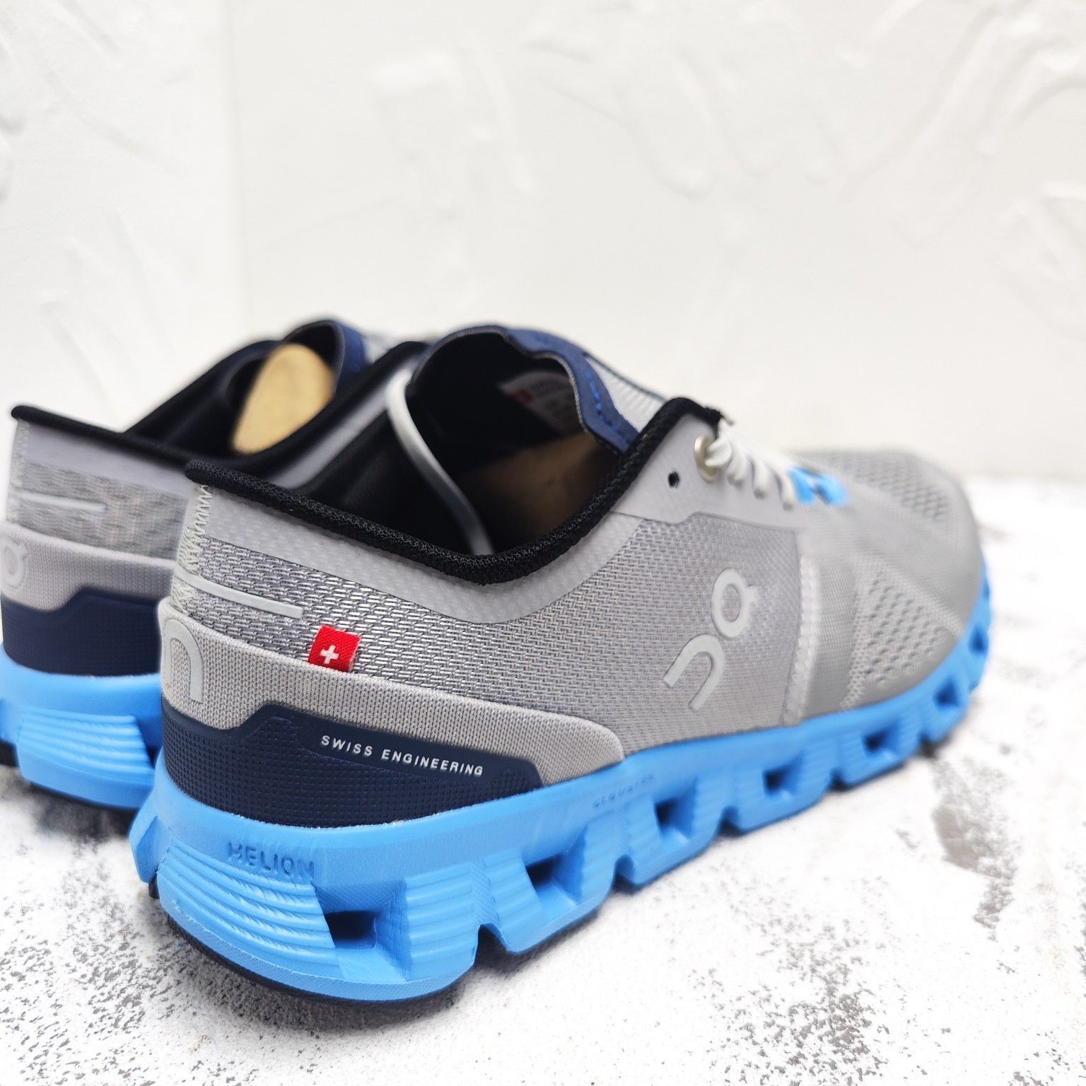 On Cloud X Sneakers オン クラウドX ジョギング スポーツ