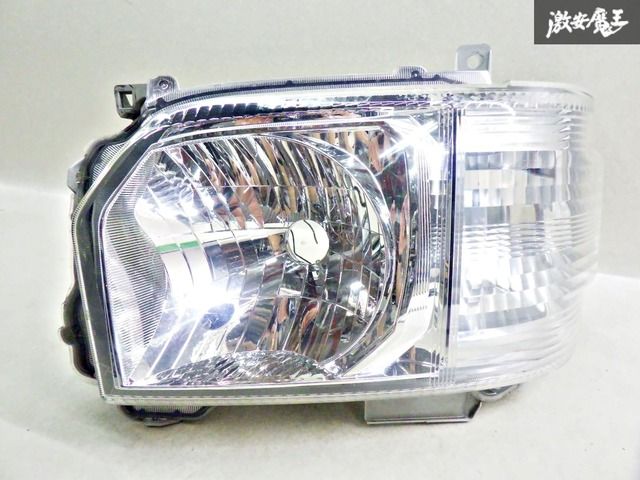 トヨタ 純正 200系 4型 5型 6型 ハイエース レジアスエース ヘッド