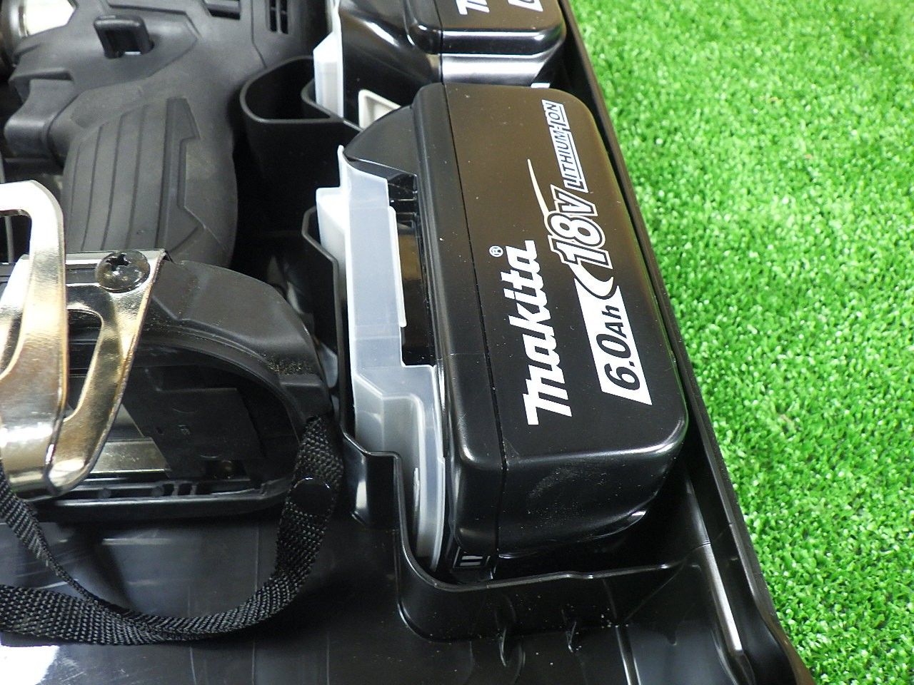 充電式インパクトドライバ 黒