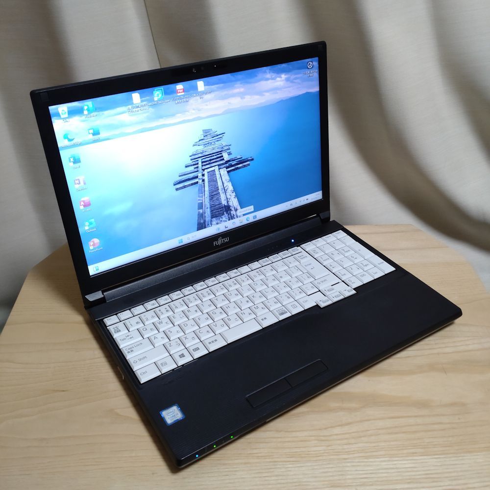 富士通 LIFEBOOK A579/BX I5-8265U SSD256GB Win11 Office2021 - メルカリ